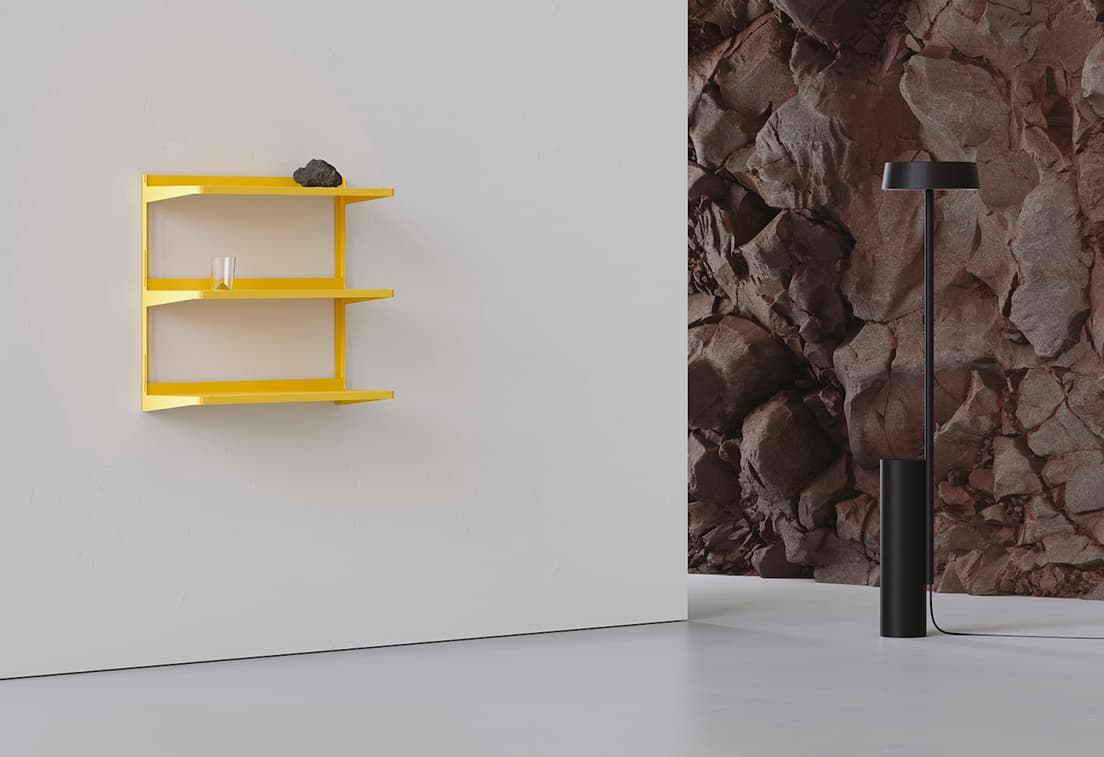左から《Click Shelf》、《December Standard Lamp》。