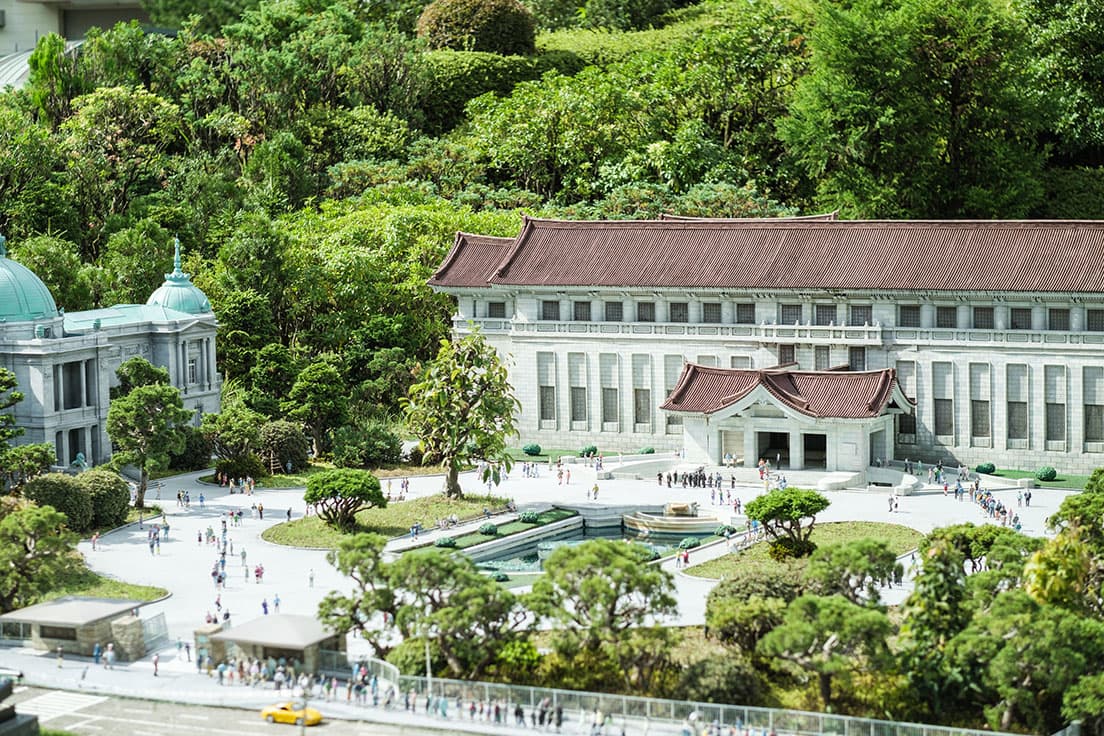 現代日本ゾーンの「東京国立博物館 本館・表慶館」。帝冠様式の本館は渡辺仁、表慶館はジョサイア・コンドルの弟子の片山東熊によるもの。
