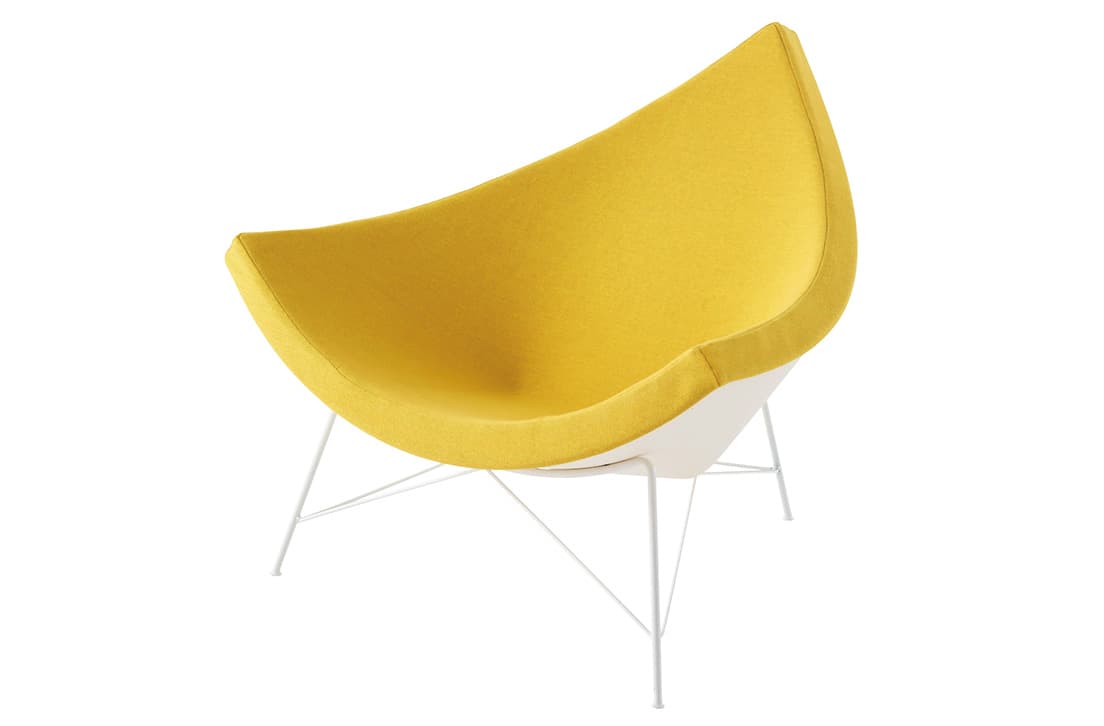 《ココナッツラウンジチェア》455,000円〜。
