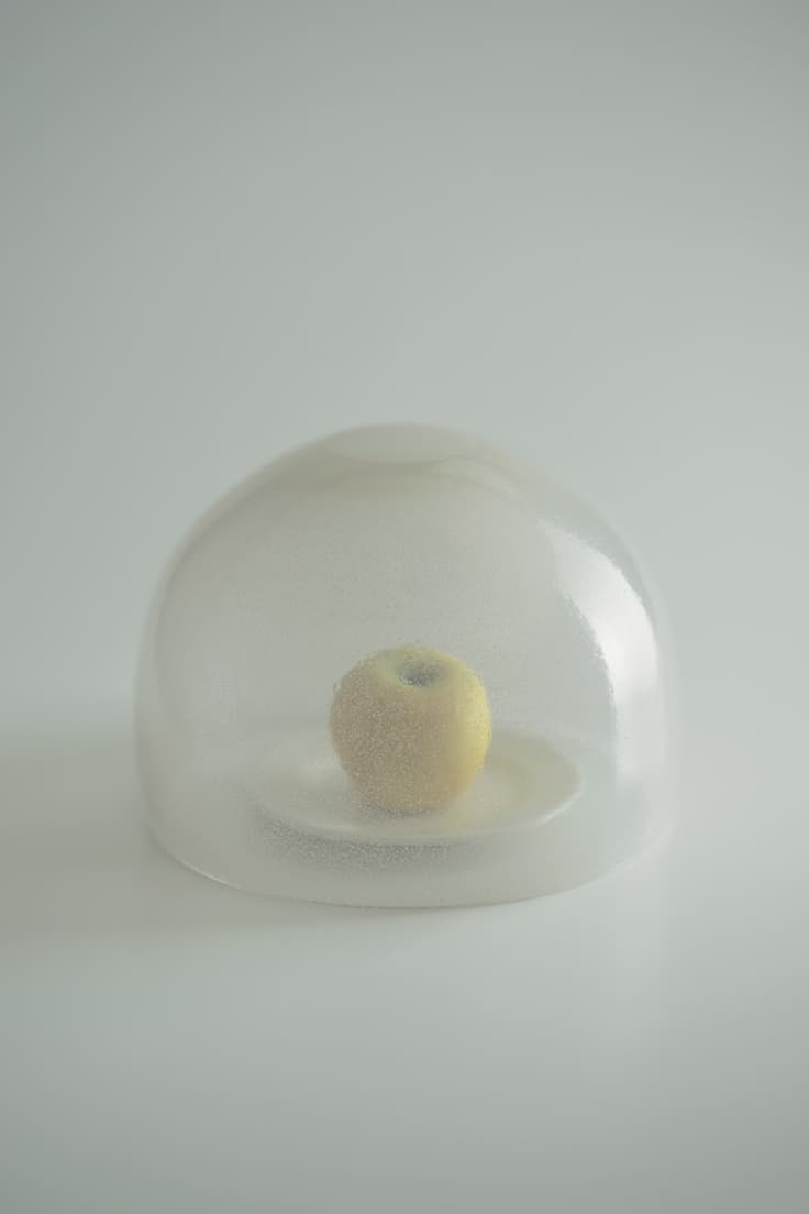 今回展示販売される作家の一人、津田清和はガラス作家。photo_Tetsuya Ito