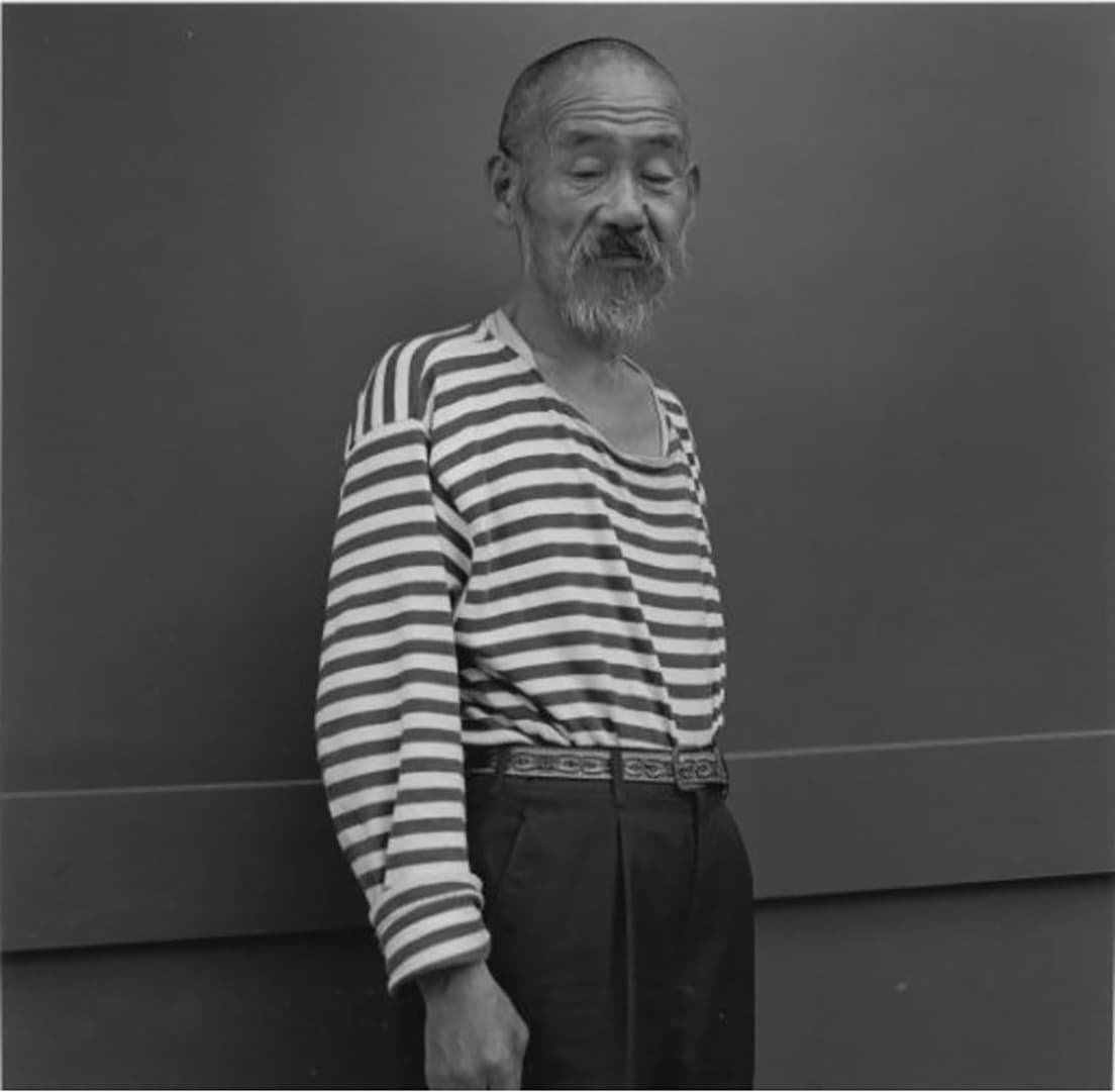 七年前、五人のうち四人が死んだ交通事故で生き残ったと語るひと（1998年）