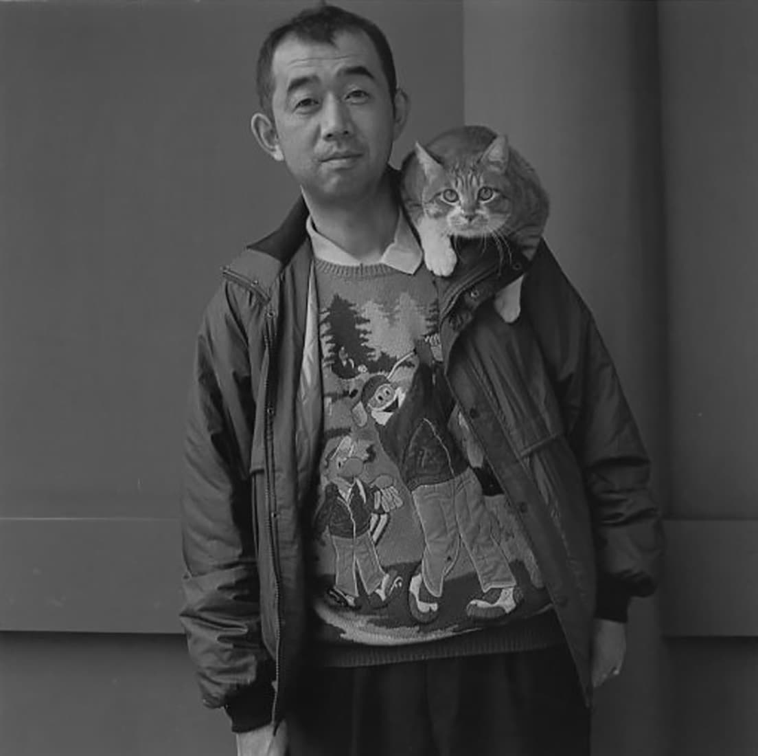 「エステ」で働いているという、表情を変えない男（2001年）