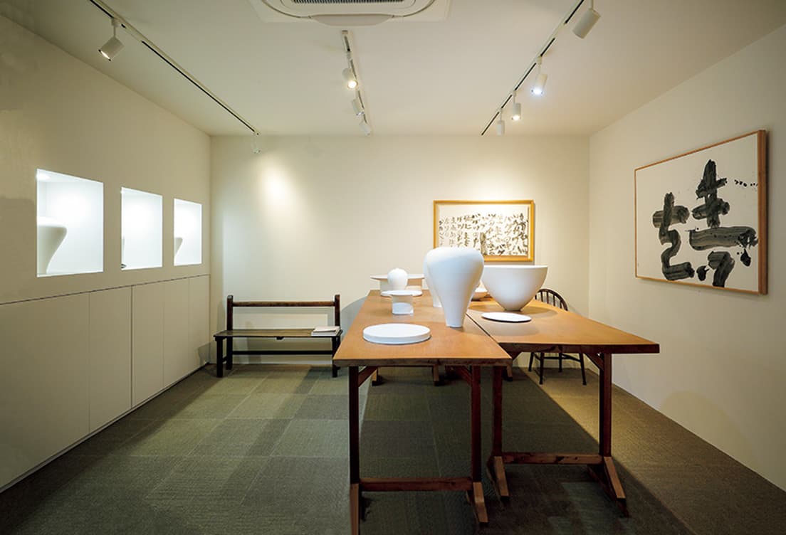 黒田の作品は定期的に展示予定。