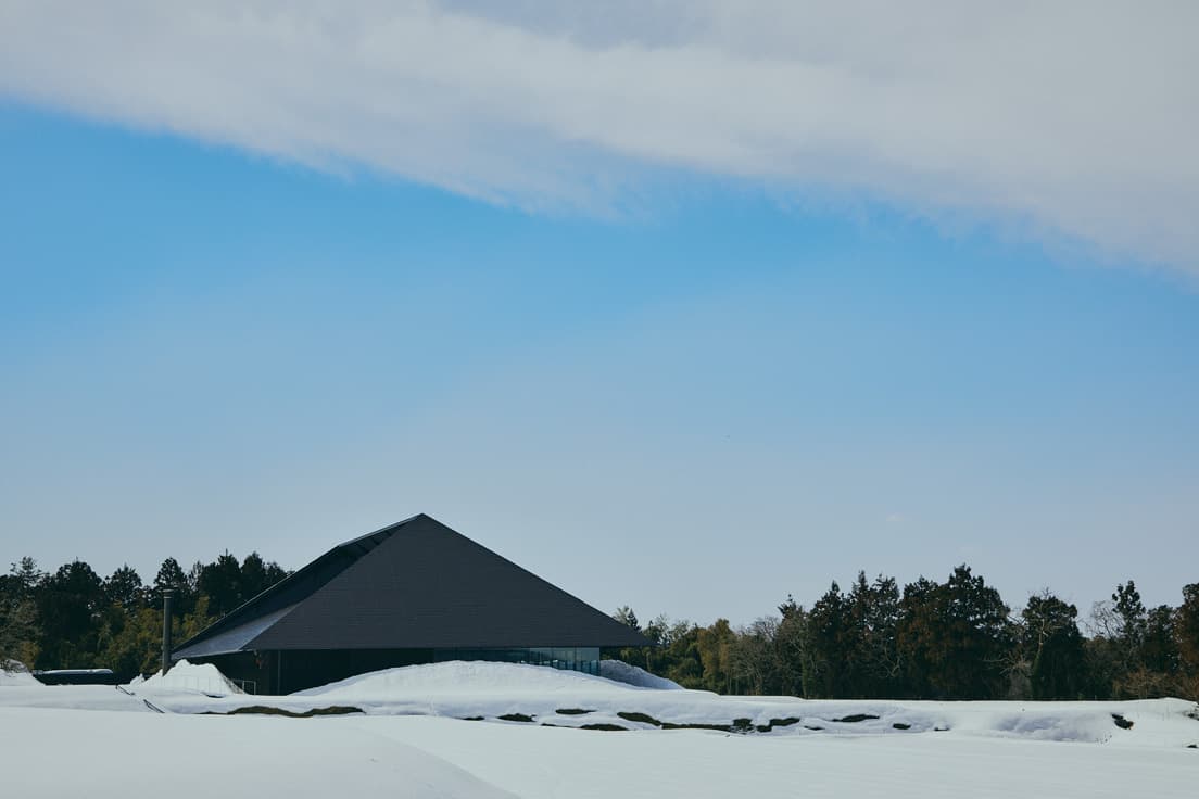 富山の中でも雪が深く積もる立山町白岩に誕生した〈IWA〉の酒蔵。