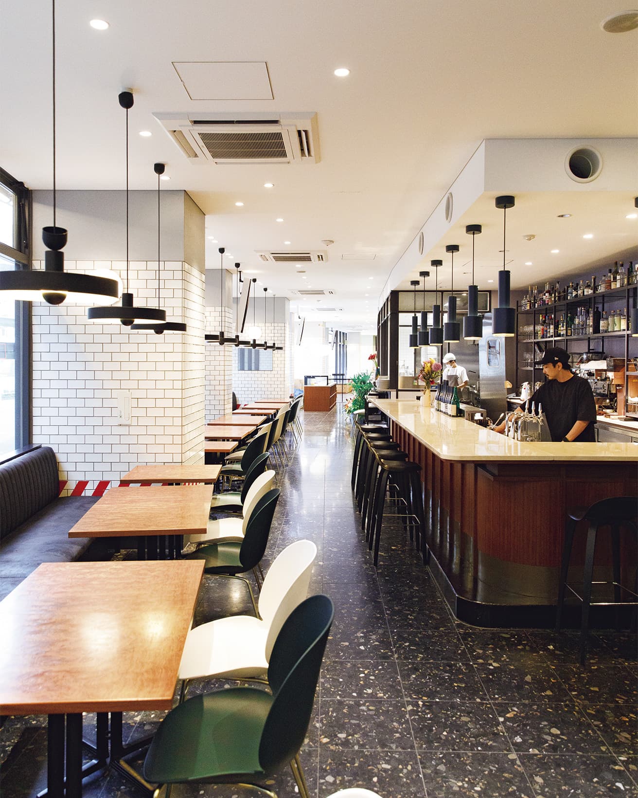モダンな雰囲気の店内。