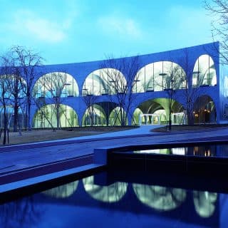多摩美術大学図書館
