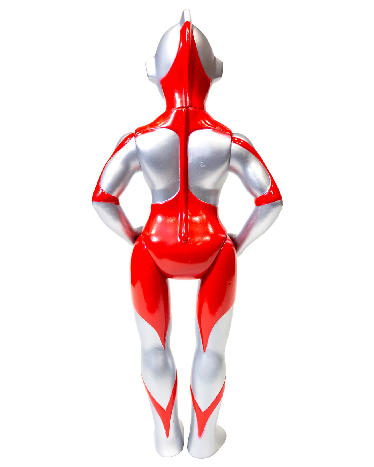 世代を超えて愛される「ウルトラマン」が〈kolor〉に降臨！