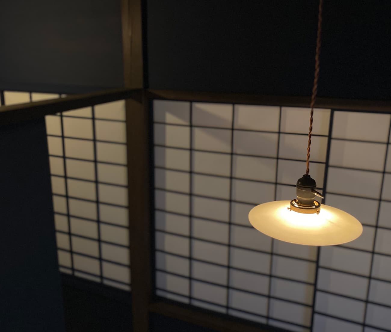 町家ならではの和の趣を生かした展示スペース。
