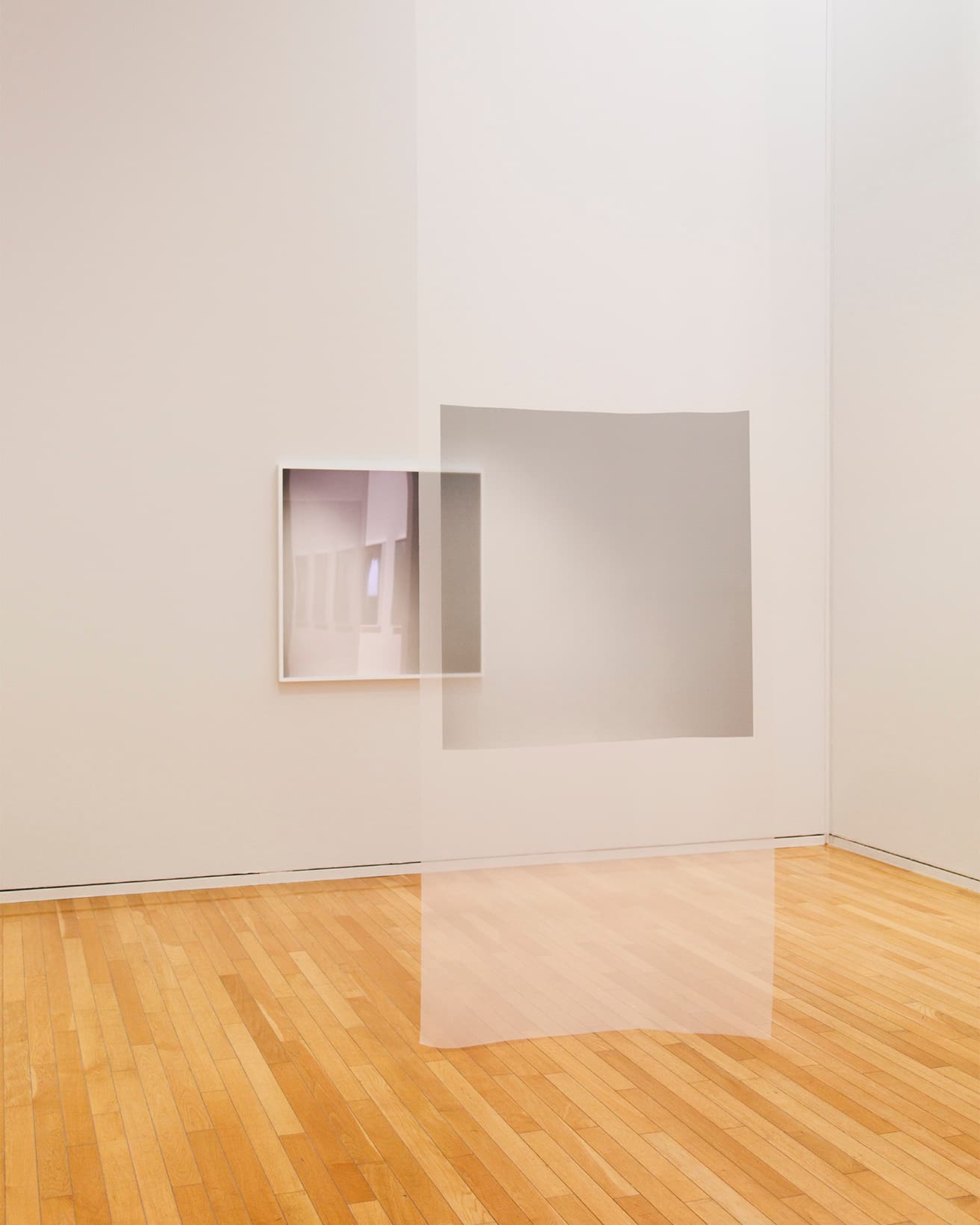 川内の写真絵本『はじまりのひ』を朗読した音声が流れる《One surface》。