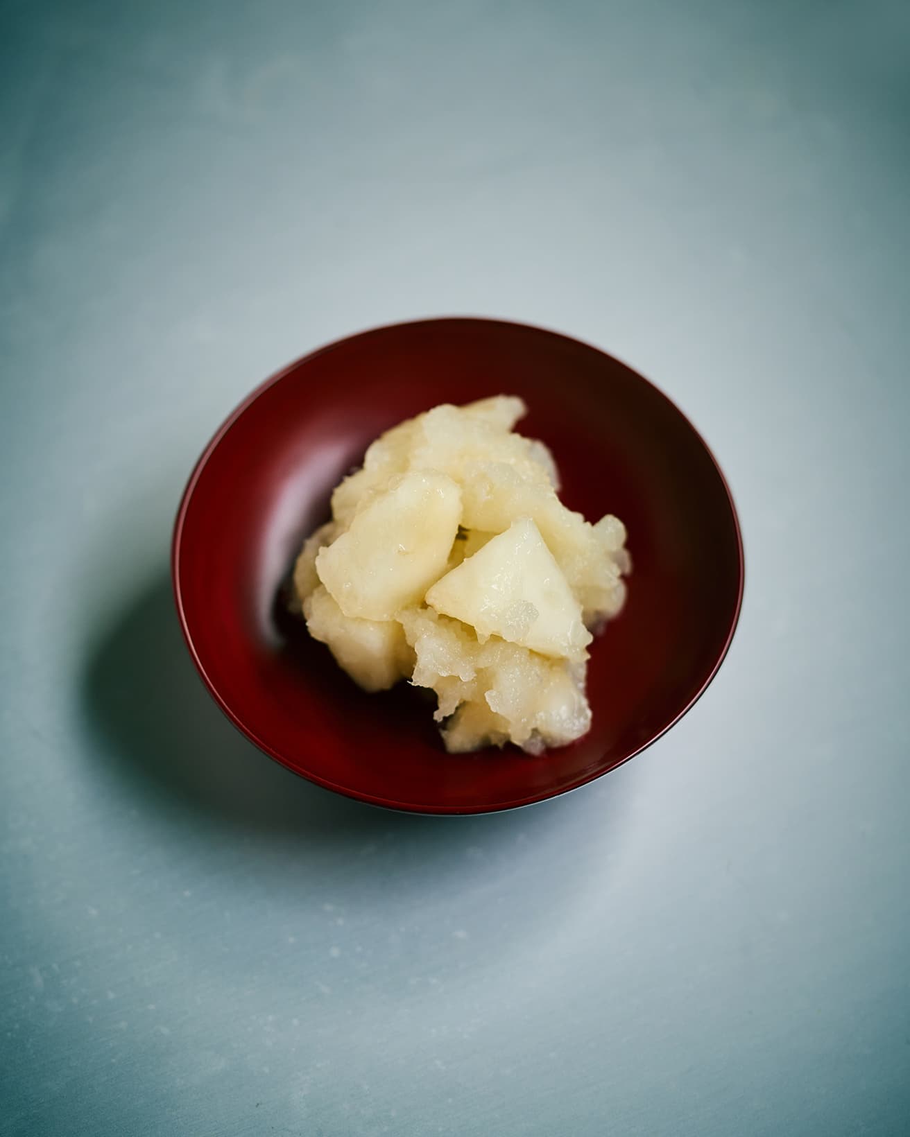 【365日豆皿つまみ】“季節の果物の大根おろし和え”｜11月 按田優子の素材再生つまみ
