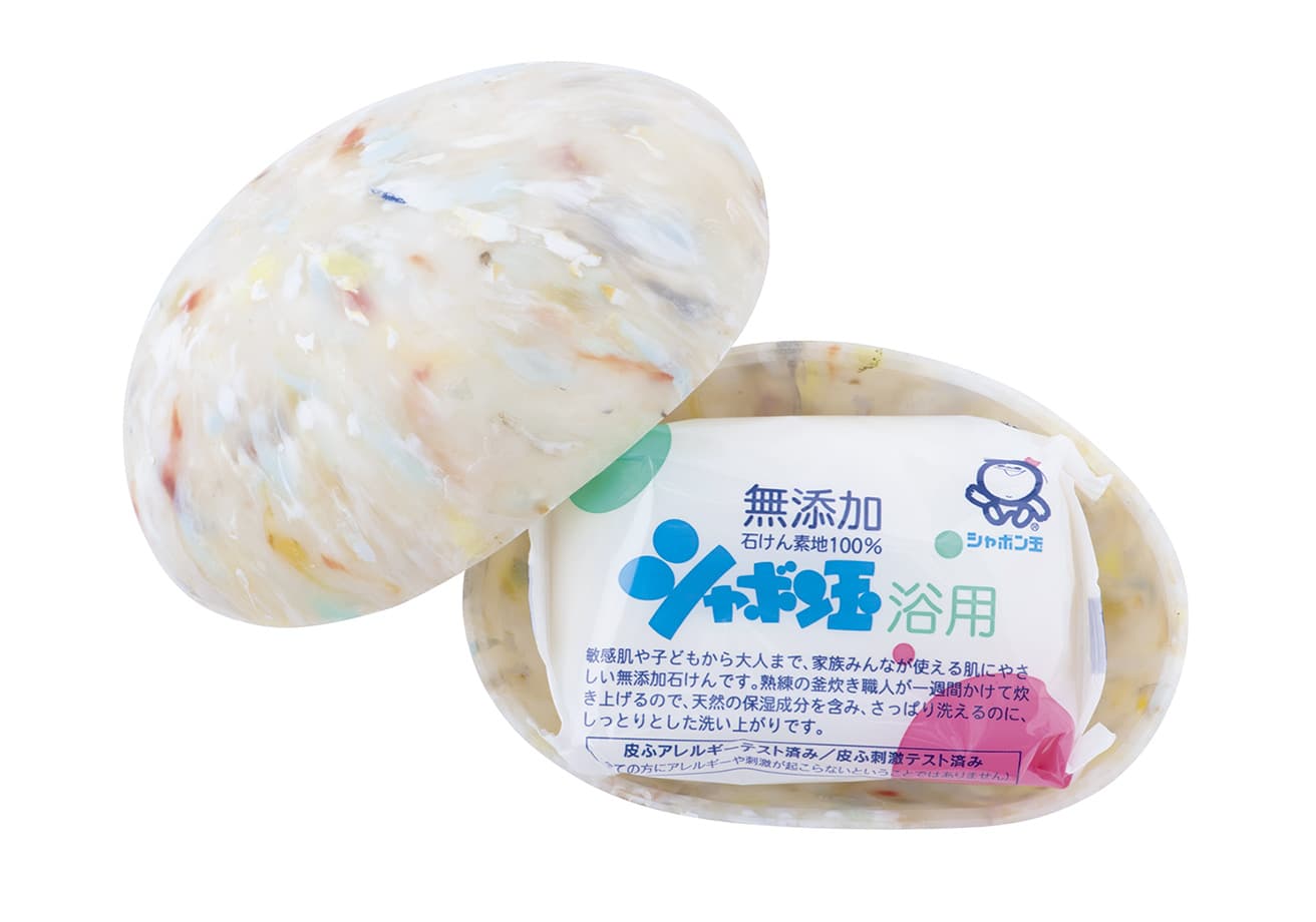 石けんケース《mu》（シャボン玉無添加石けん入り）3,850円。