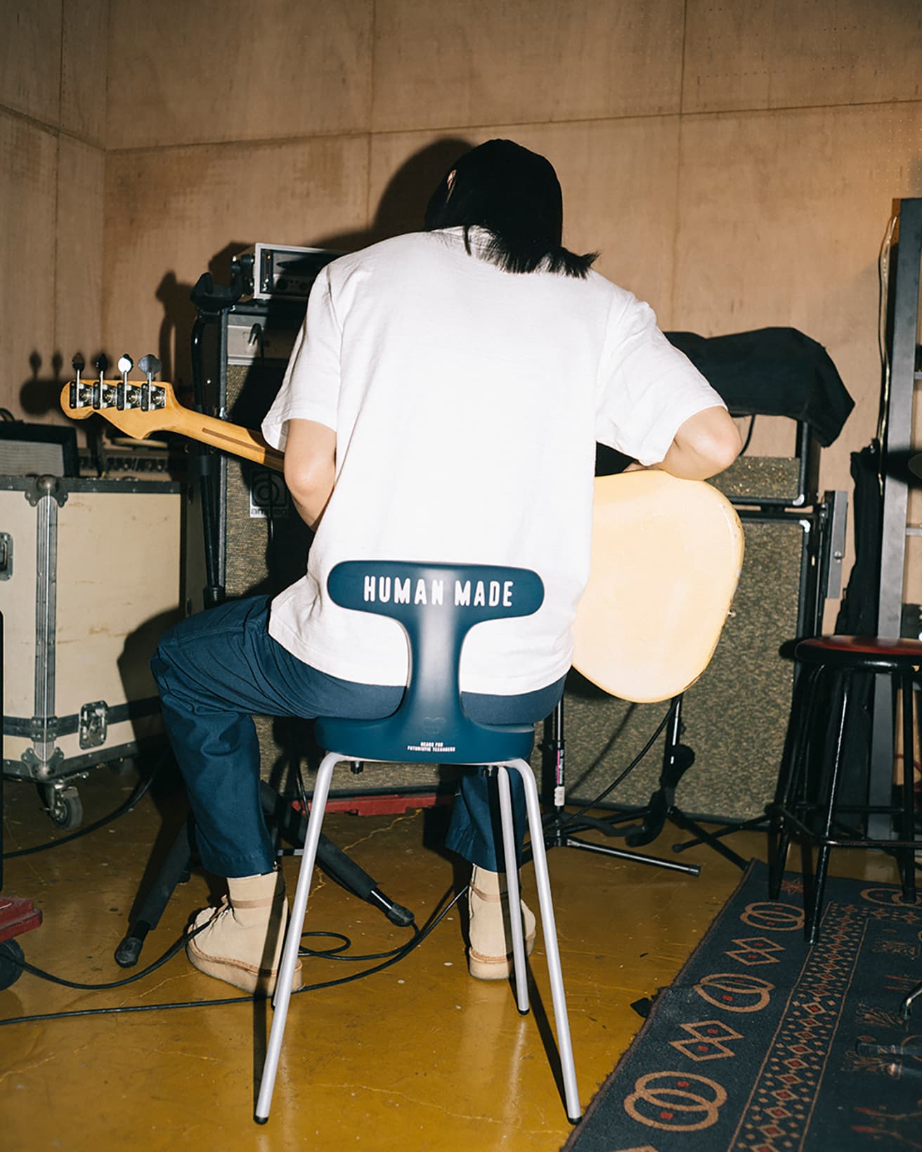《ayur-chair × HUMAN MADE アーユル スツール》44,000円。