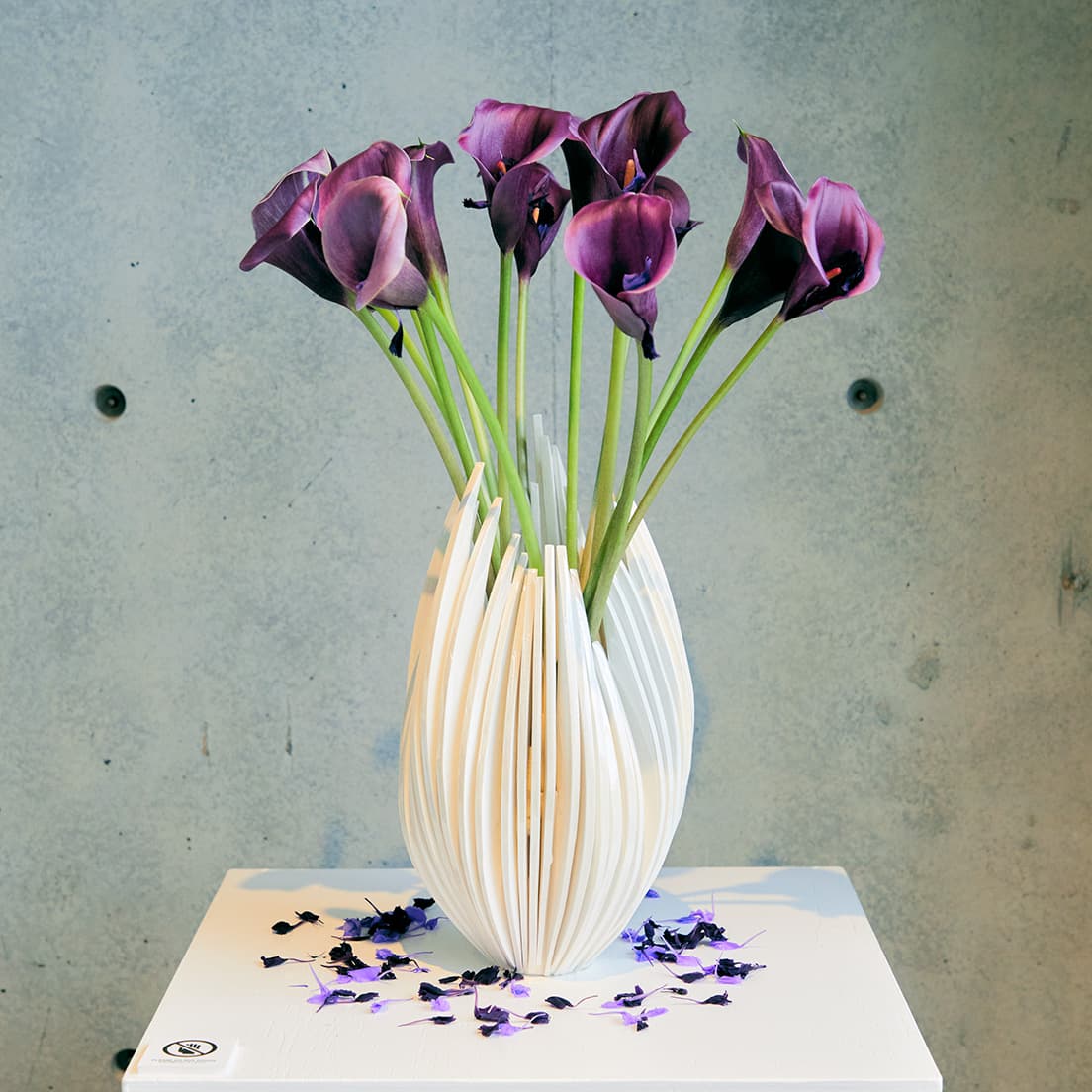 《Bone Flower 39'21》のフラワーアート。
