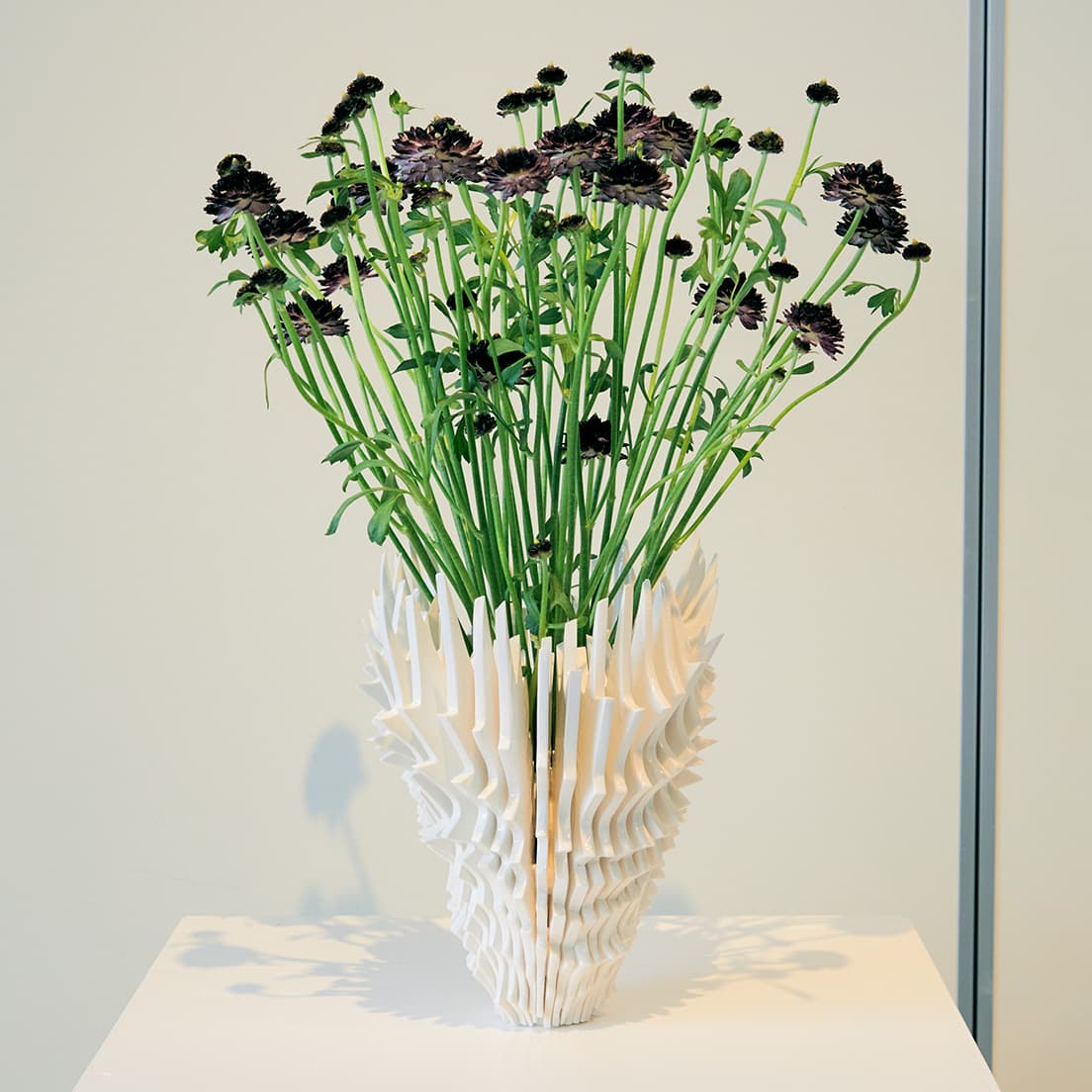 《Bone Flower 33'21》のフラワーアート。
