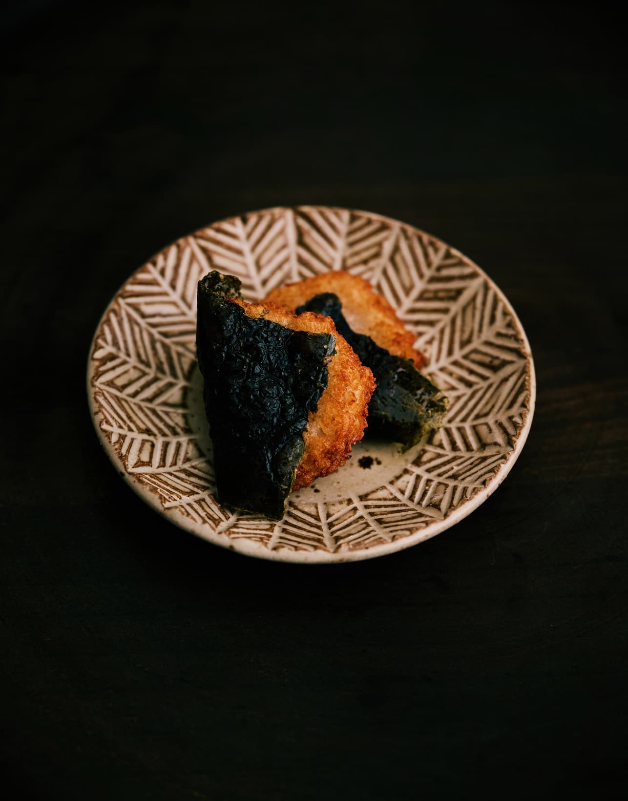 【365日豆皿つまみ】れんこん磯辺焼き｜2月 吉田愛の冬の和つまみ
