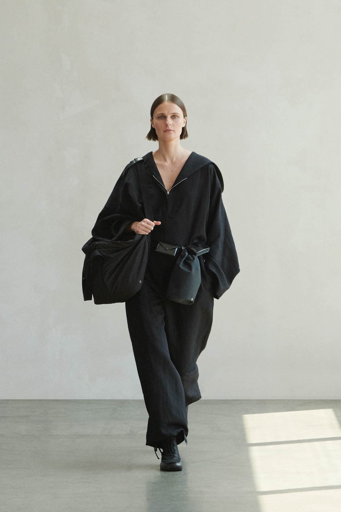 アイコンバッグ「MARGAUX（マルゴー）」の新型《MARGAUX TRIFOLD（マルゴートリフォルド）》。