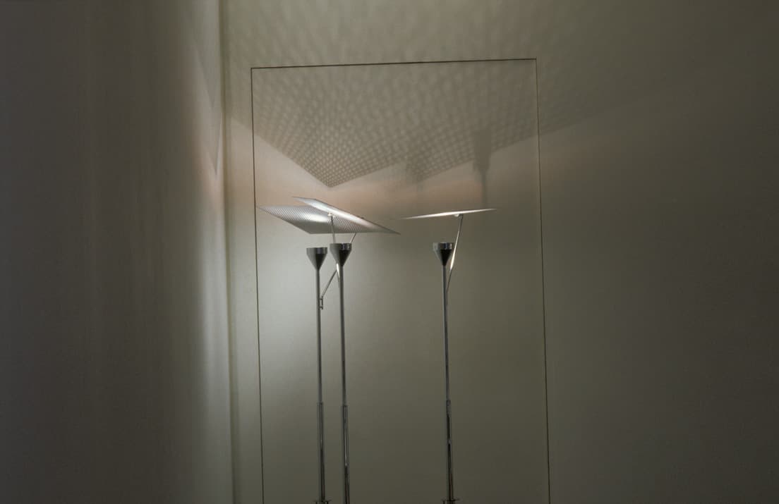 2006年にソウルで行われた個展の際にリデザインされた《テンダリー》。こちらのモデルの受注販売も行われる。300,000円（税・送料別）。　photo_Satoshi Asakawa