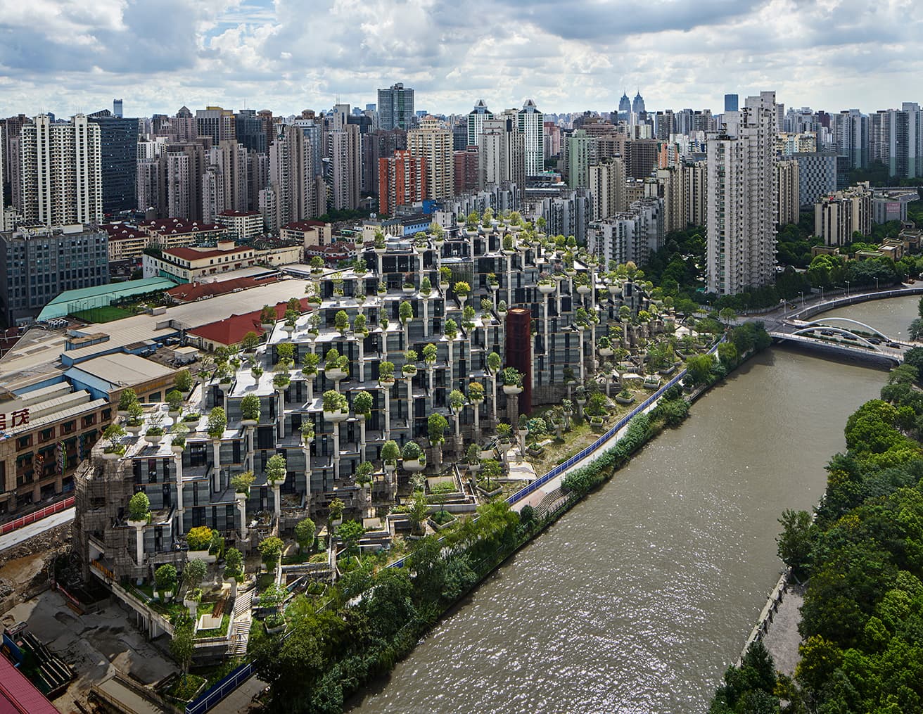 ヘザウィック・スタジオ〈サウザンド・ツリーズ〉（2021年、上海）。photo_Zhu Qingyan
