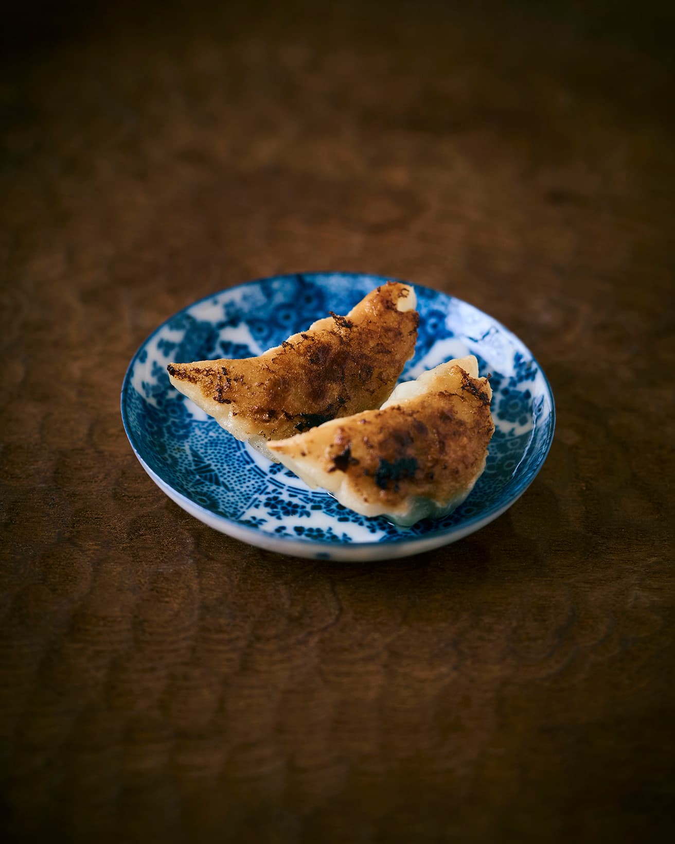 【365日豆皿つまみ】ルッコラ餃子｜5月 ごはん同盟のごはんにも合う日本酒つまみ