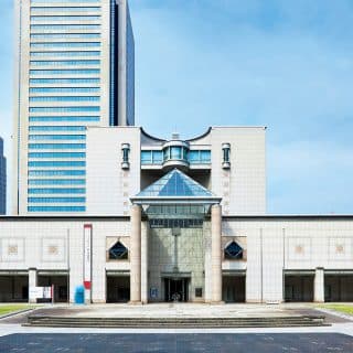 横浜美術館