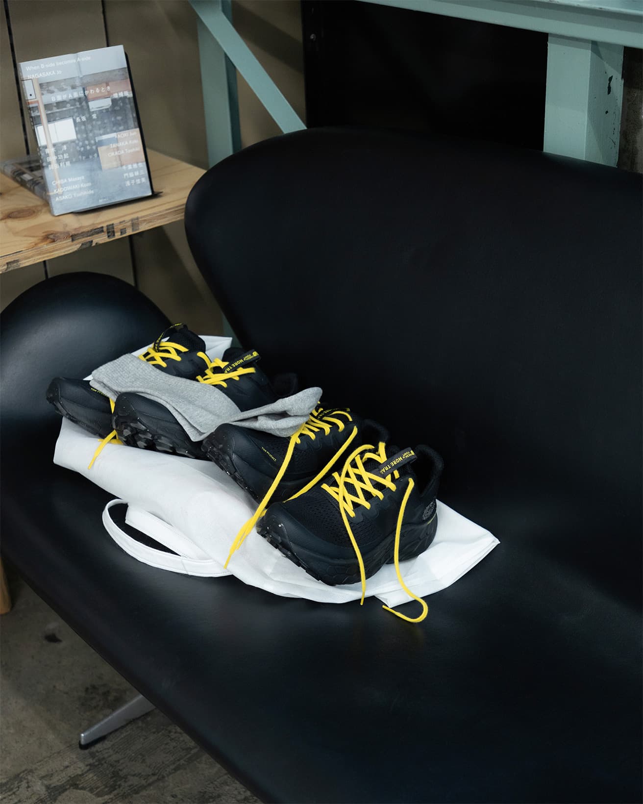 黄色と黒のシューレースから選べる《Fresh Foam X More Trail v3》20,900円。