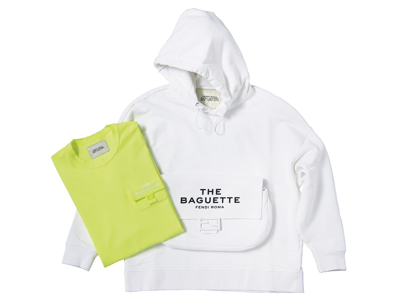 パーカ225,500円、Tシャツ134,200円。