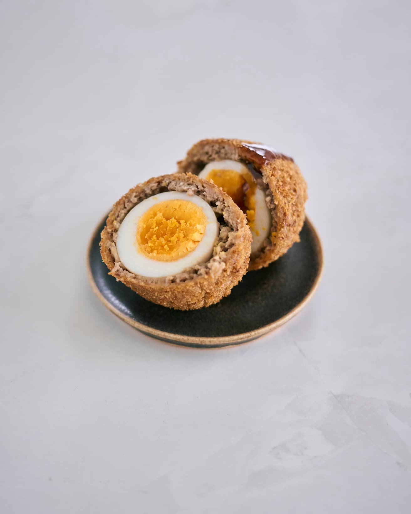 【365日豆皿つまみ】スコッチエッグ｜6月 and recipeのたまごつまみ