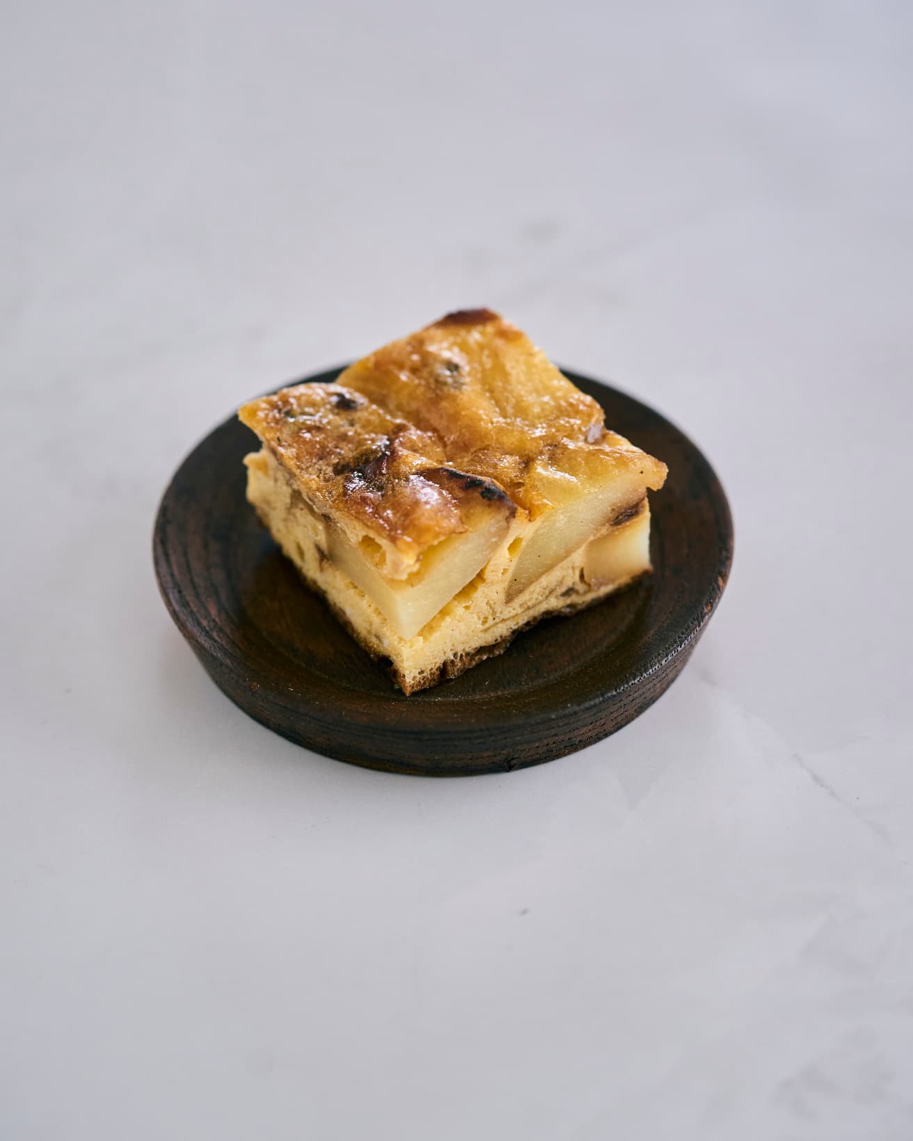 【365日豆皿つまみ】じゃがいものトルティージャ｜6月 and recipeのたまごつまみ