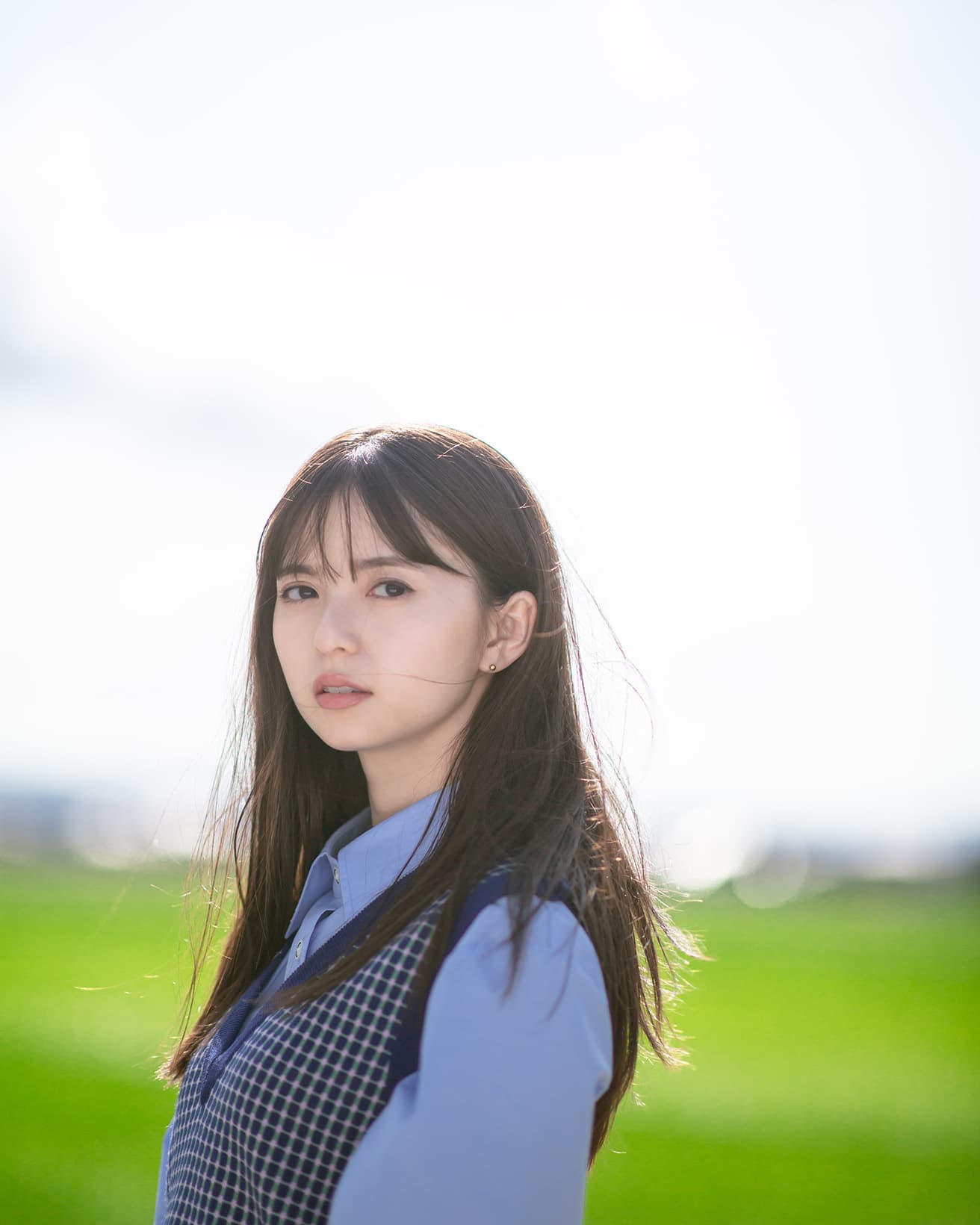 この後、一帯を眺められる展望台へ出かけた齋藤さん。「展望台から散居村を眺めた時、のどかできれいだなって感じたんです。水田の中に緑の濃淡があったり、空が大きかったり。それと同時に、最近、自分の中で“きれい”と思えるものの幅が広がっていることも改めて認識しました」。