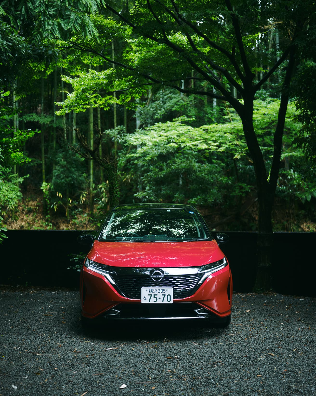 日産《AURA》2,654,300円〜。
