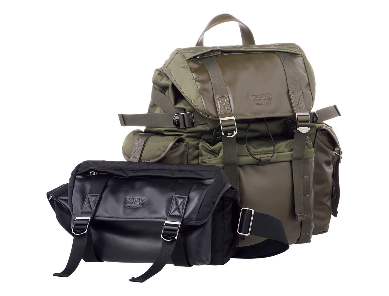 ボディバッグ152,900円、バックパック262,900円。