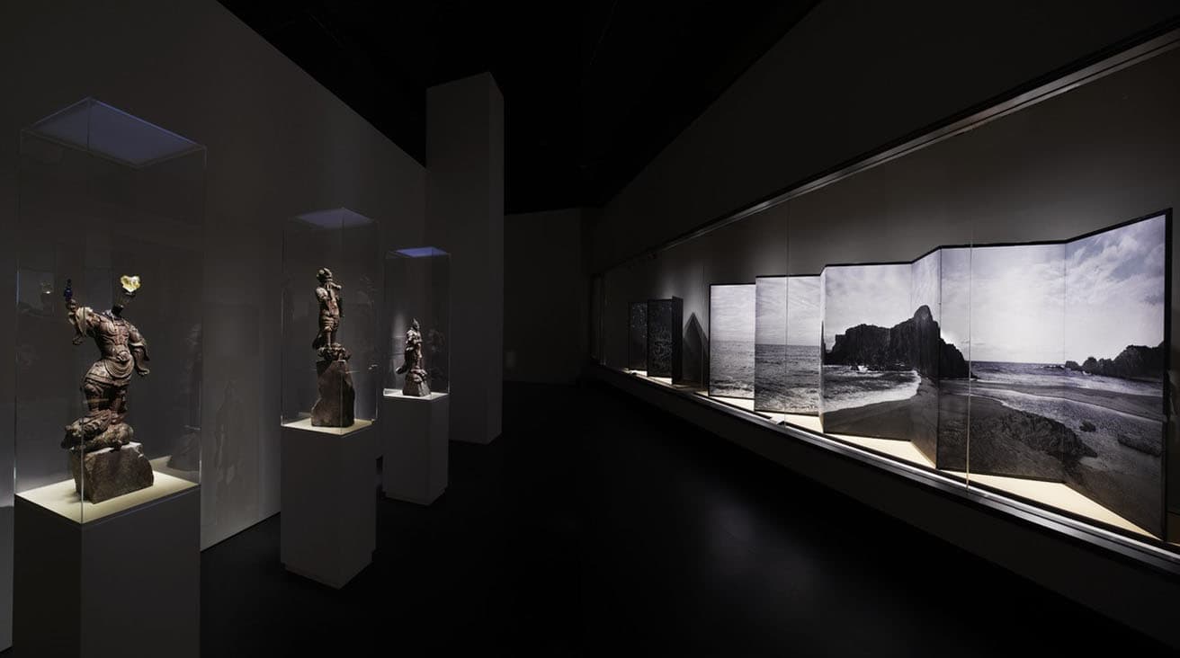 特別展『杉本博司　本歌取りー日本文化の伝承と飛翔』展示風景。　©️Sugimoto Studio
