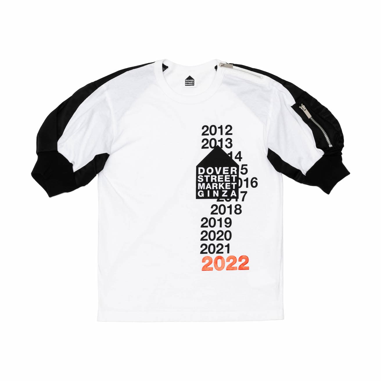 〈サカイ〉のカスタマイズTシャツ。税込44,000円。