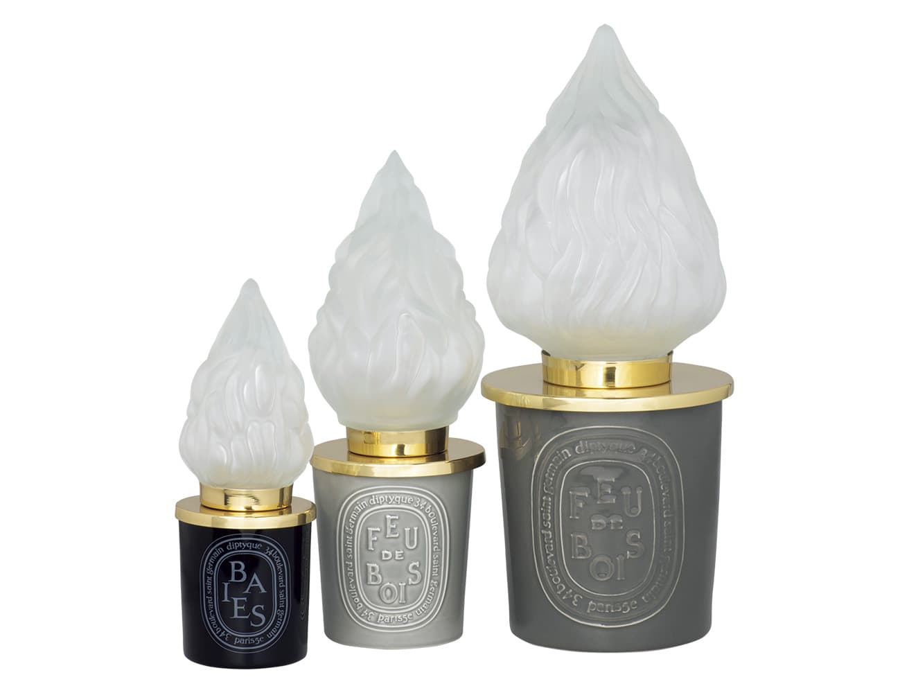 キャンドルにのせて炎の形が楽しめる《キャンドルリッド フラム》L 33,220円、M 29,700円、S 26,290円 ※キャンドルは別売り。