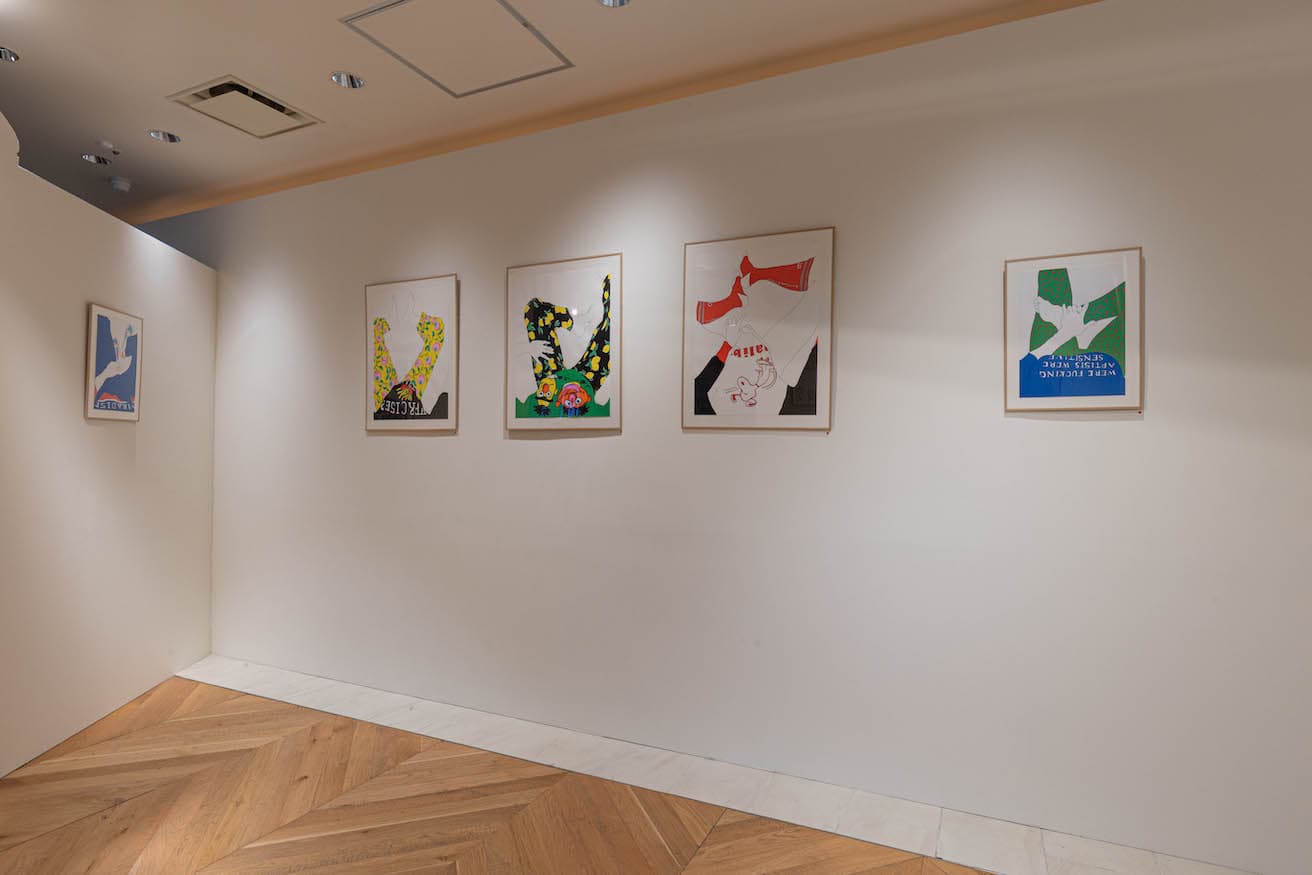 アーティスト、ルー・ドワイヨンによる描き下ろしのデッサンも。