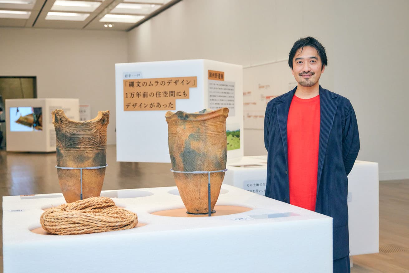 国立新美術館展示風景（田根剛 「縄文のムラ」　１万年前の住空間にもデザインがあった）