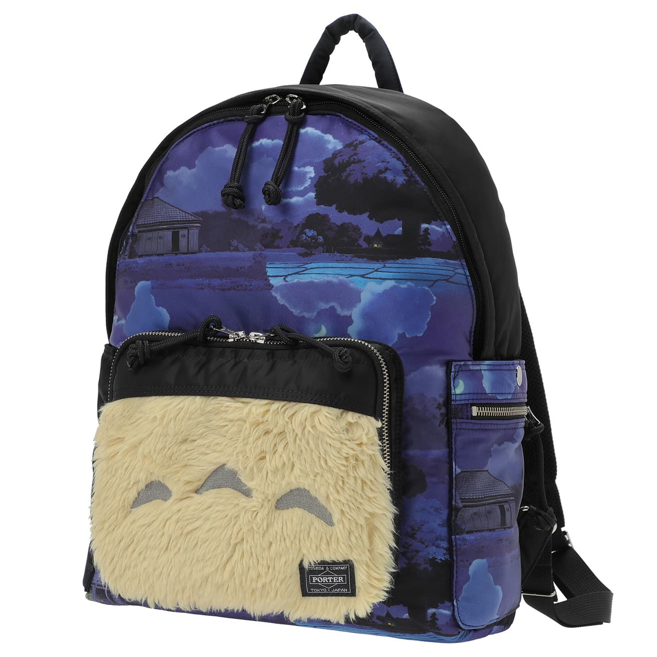 となりのトトロ×PORTERの第2弾が登場。今回はブラックを基調としたコレクション。写真は《DAYPACK》53,900円。