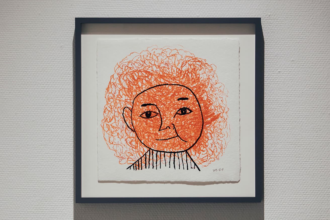 入り口では、和紙にパステルで描いた作品《soleil》=太陽がお出迎え。