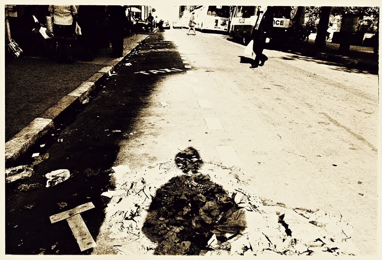 近年見つかった《「街路あるいはテロルの痕跡」よりマルセイユ、フランス》1976年。東京国立近代美術館　(c) Gen Nakahira