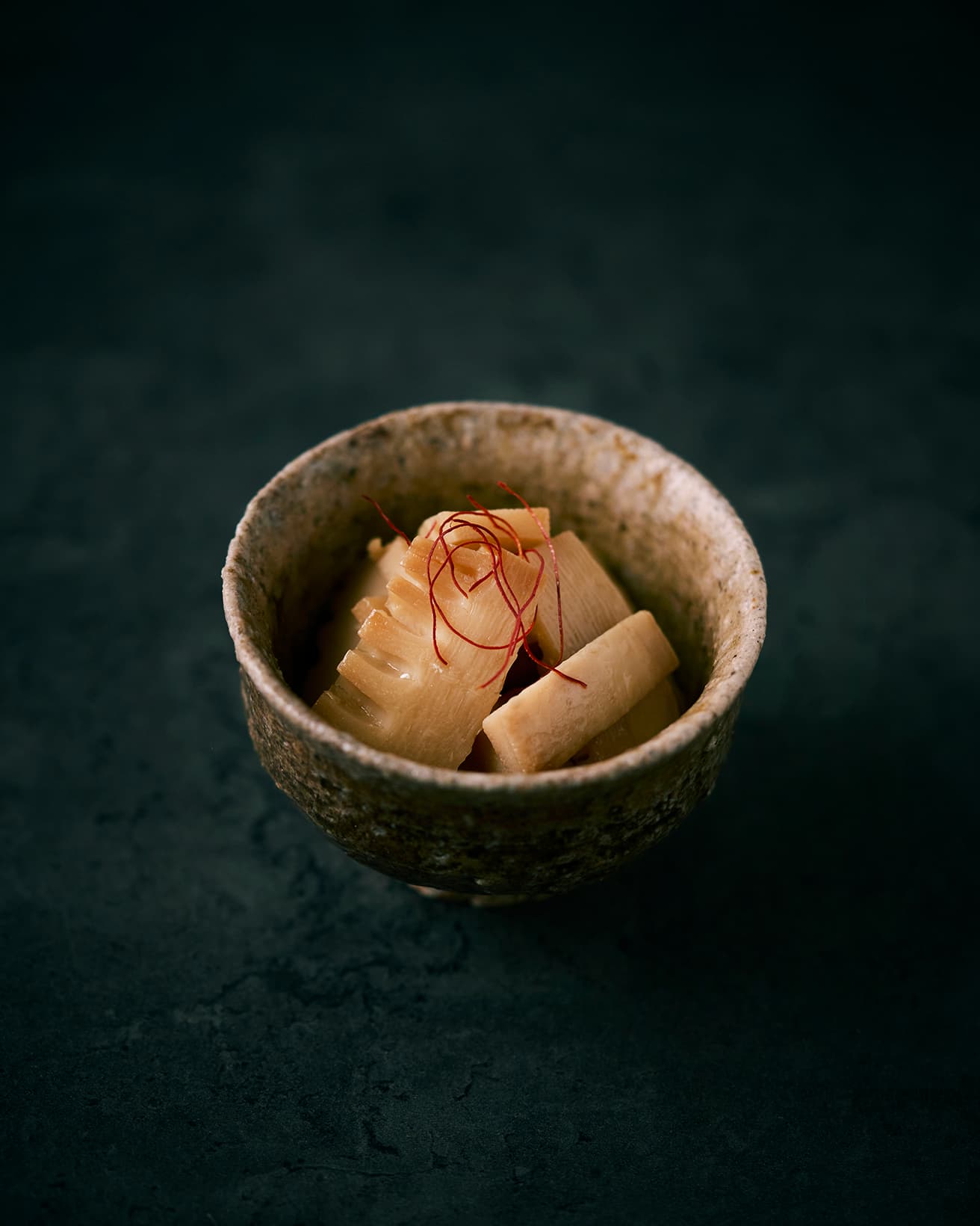 【365日豆皿つまみ】ナンプラーメンマ｜4月 真藤舞衣子の発酵食つまみ