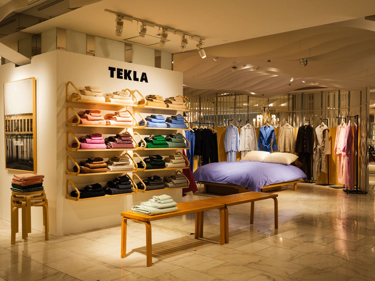 〈TEKLA〉ポップアップスペース。伊勢丹新宿店本館5階センターパーク/ザ・ステージ#5。