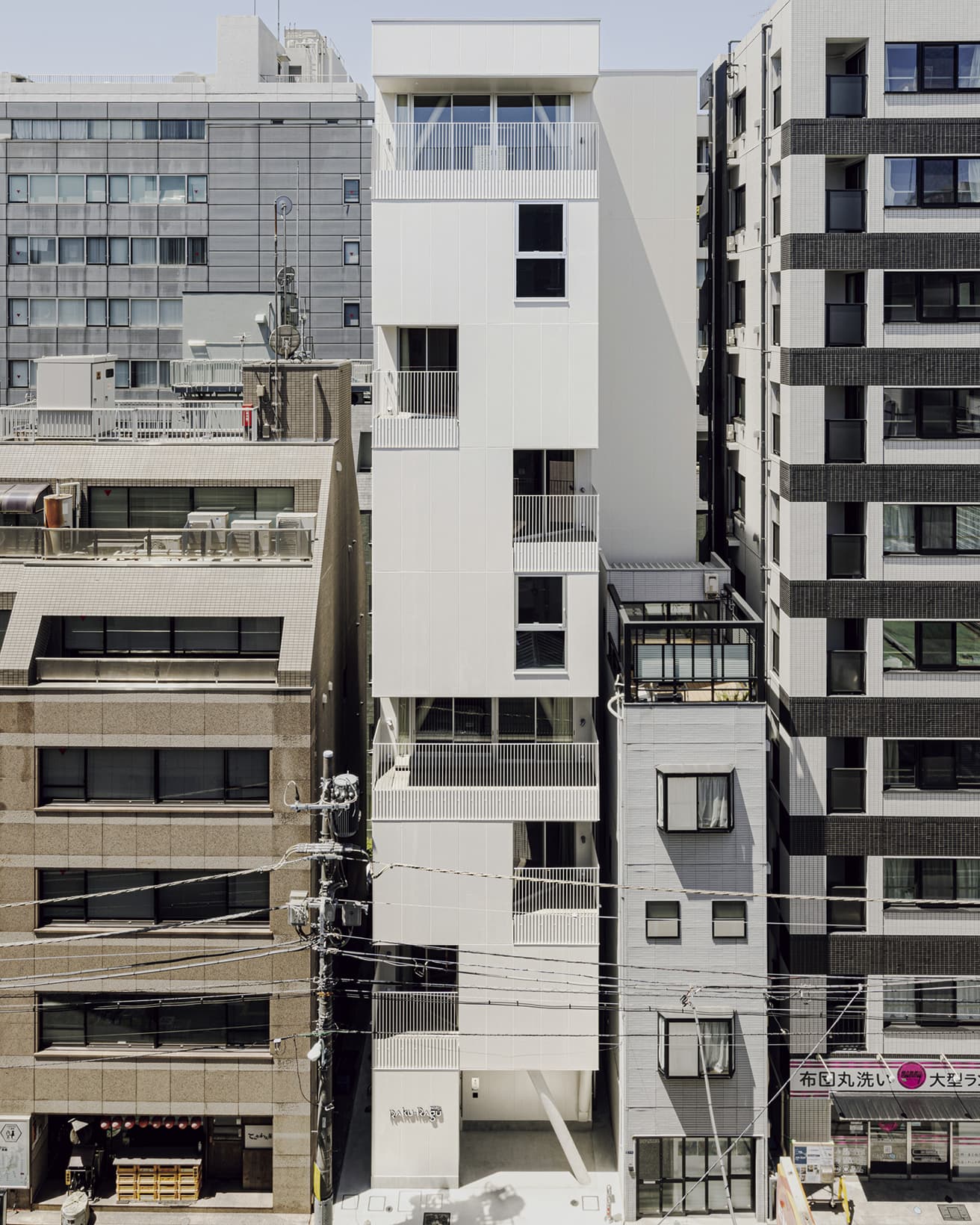 ホテルは9階建て。柱・梁断面を抑えることができる構造を採用。