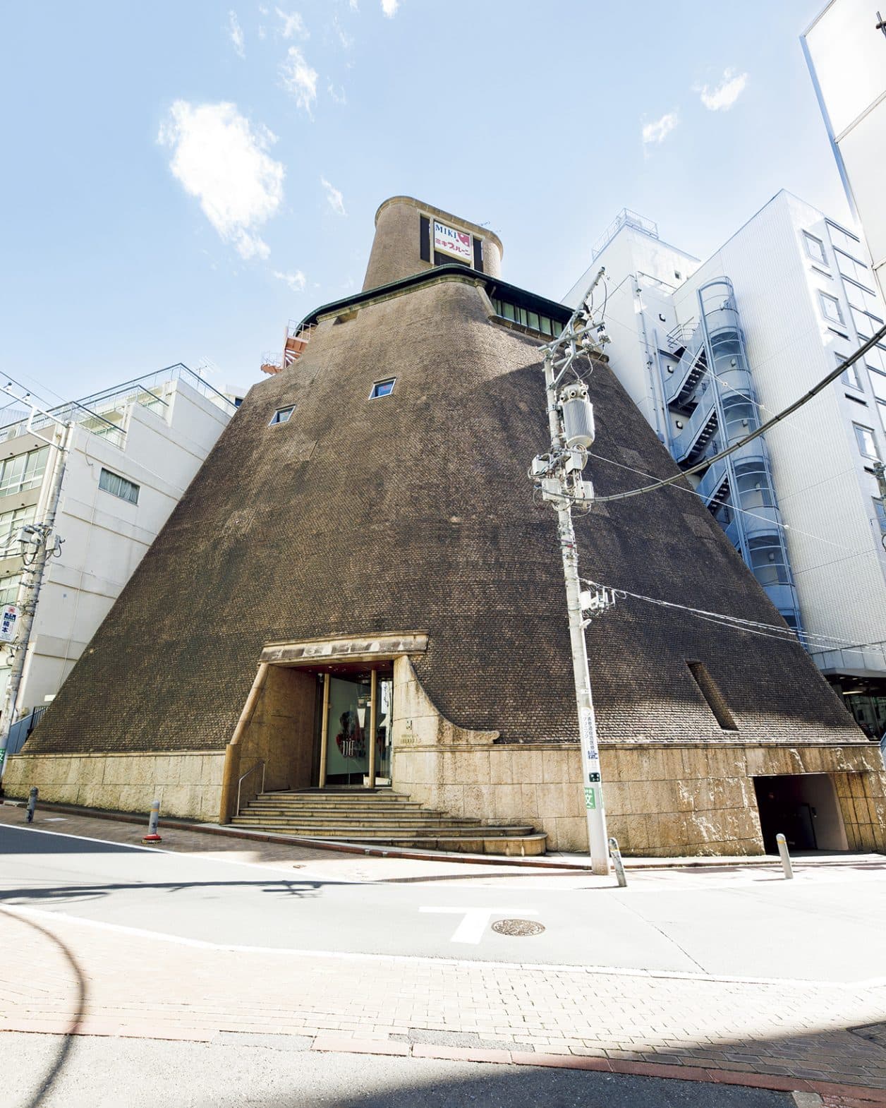まるで古代遺跡？ 渋谷の隠れた名建築が再活用されています。