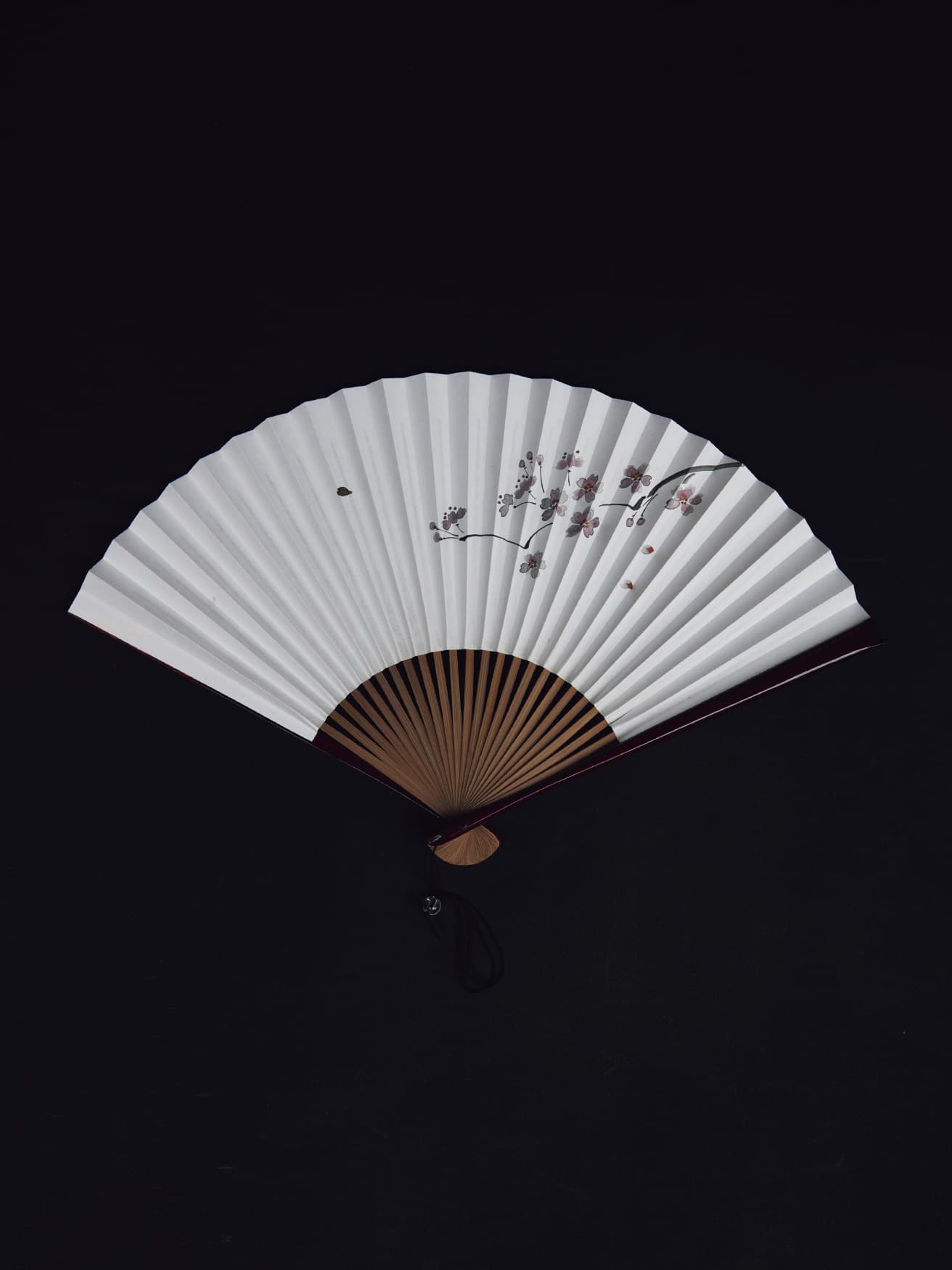 Purchase No. 72【Kyoto Folding Fan】Crafted to draw in a gentle waft of cool.