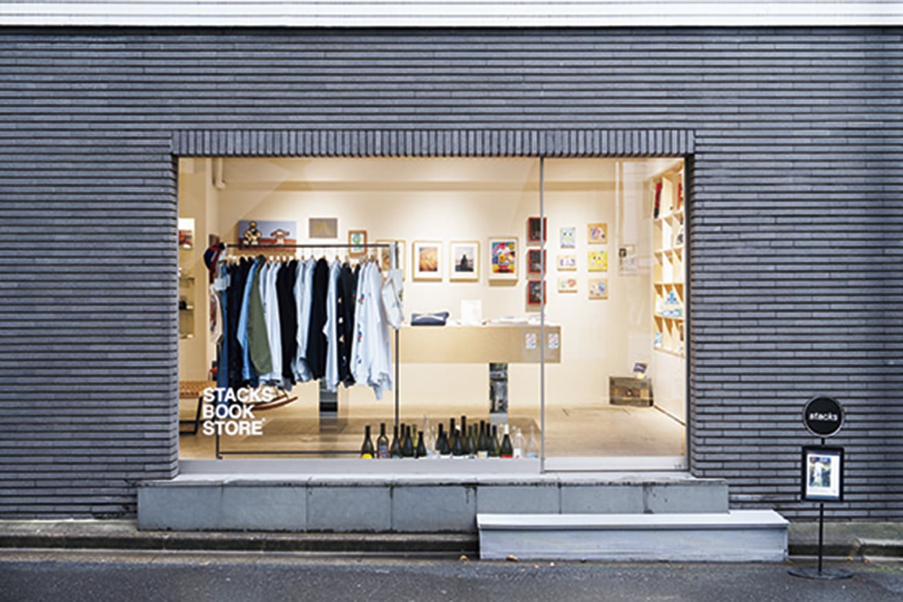 ギャラリー機能も備え、アートの展示販売も。
