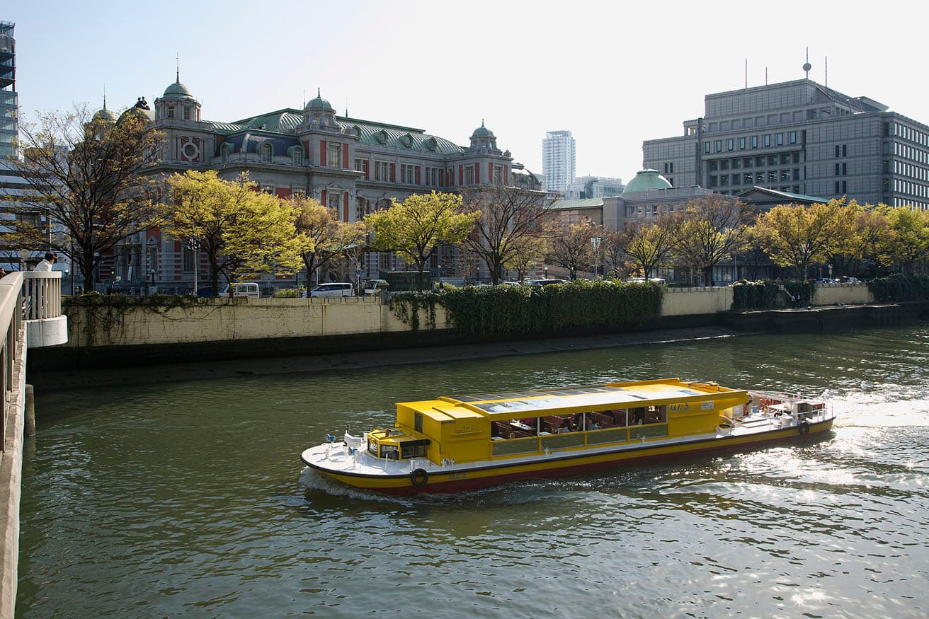 『ART OSAKA 2023』では関連イベントとして船上でのトークを楽しむ「アートクルーズ＆トーク」も開催。
