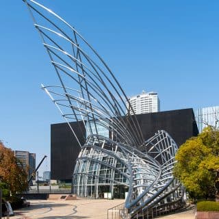 国立国際美術館
