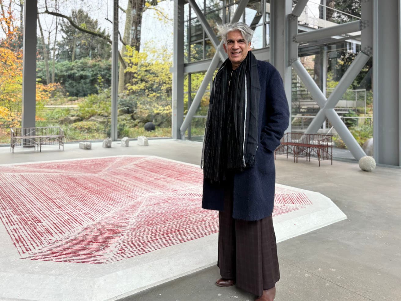 展示会場に姿を見せたスタジオ・ムンバイを率いる、建築家のビジョイ・ジェイン。　photo_Megumi Yamashita
