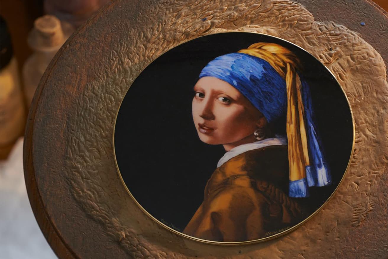 懐中時計に描かれた絵画は、現代のエナメル装飾で、もっとも有名なエナメル職人でエナメル技術の第一人者であるアニタ・ポルシェが2年の歳月をかけて完成さえた。