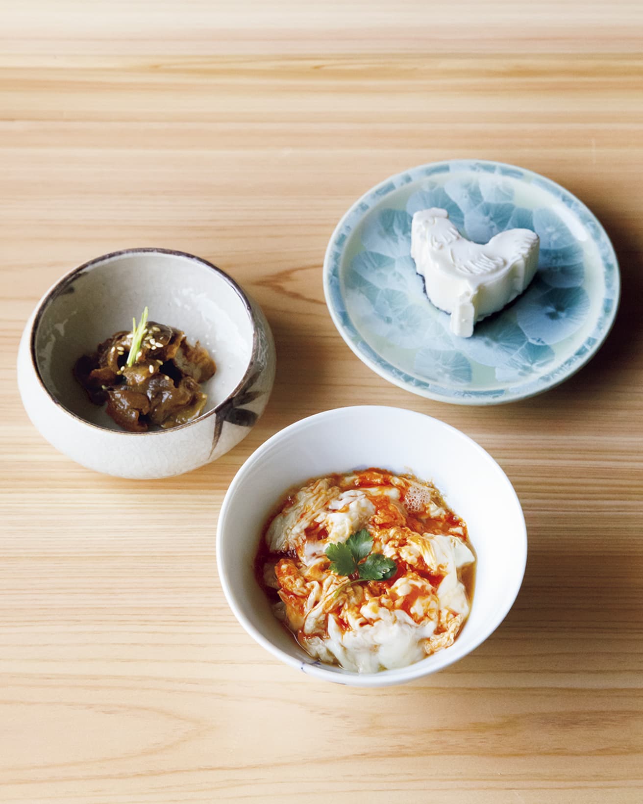 親子丼、砂肝の柔らか煮、デザートにはレアチーズケーキも。